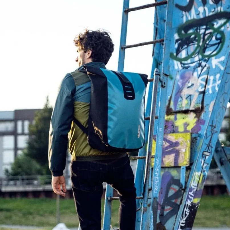 Velocity 17 L Fahrradrucksack blau